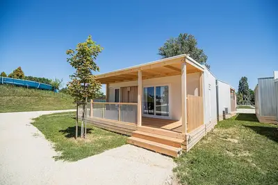 66 Three-bedroom mobile home with Spa tickets