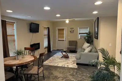 Image de Charming 2-bedroom apartment with Ac, WiFi in peaceful Lawrenceville