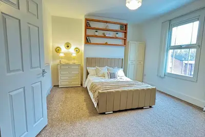 Image de Stylish Bright Double Bedroom in Birmingham Near City Centre