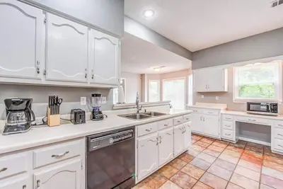 Image de Mins to Shelby Farm Park! - Comfy in Cordova