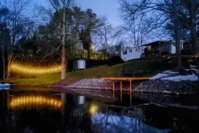 Image de Reel Simple Retreat Smith Lake : 5 min to I-65