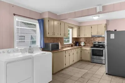 Image de 10 Mins to Legion Field Stadium- Blushing Bungalow