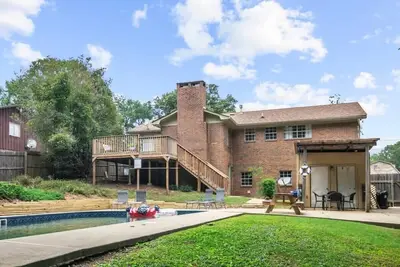Image de Pool & Two Kitchens! Family Friendly in Forestdale