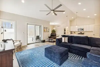 Image de Luxurious Lochaven Condo