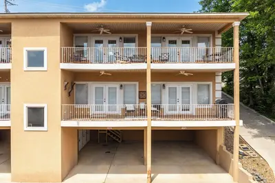 Image de Central 137 on Lake Hamilton - close to Oaklawn and downtown!