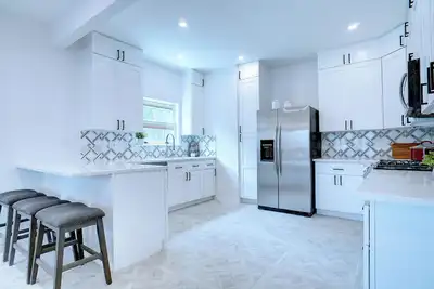 Image de Spacious 5-bed 3-ba house Dallas with Game Room, Pool, Hot Tub, Wifi