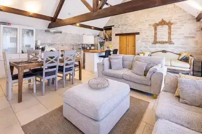 Image de Peaceful charming ancient dovecote conversion