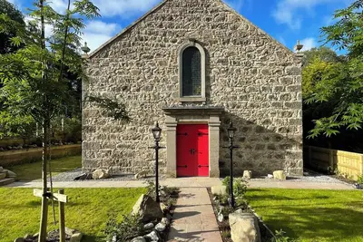 Image de A luxury home in a refurbished church in the heart of the Scottish Highlands!