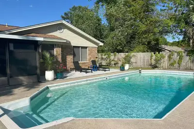 Image de Charming 3-bedroom house in delightful Pensacola with Pool