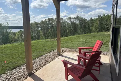 Image de RiverWest Trails End Chalet -New-Base Spirit Mtn - 20% off Bike Rentals