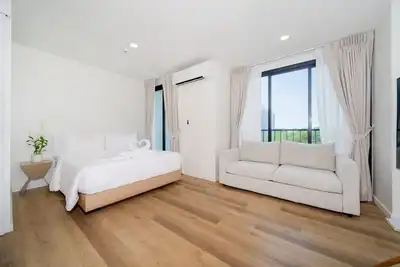 Image de Top Location | Clean & Fresh 1 Bedroom Studio (D)