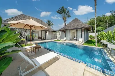 Ultra clean & modern 4 Br Signature Pool Villa