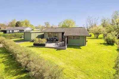 Image de Cozy cottage close to the beach and.