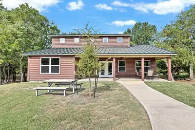 Image de Lake Escape - 20 Person Bunkhouse