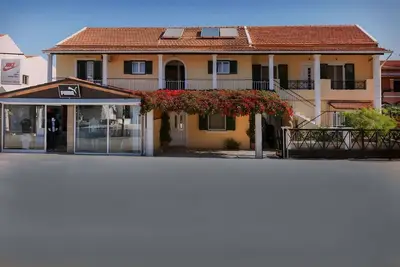 Image de Appartement \"Deux chambres Ă coucher 1\" avec balcon, Wi-Fi et climatisation