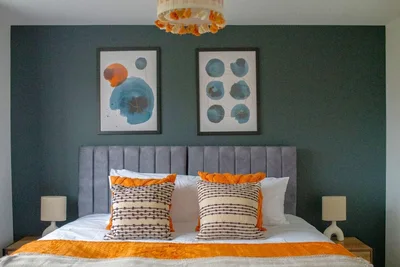 Image de 5 Bedroom House Cheltenham