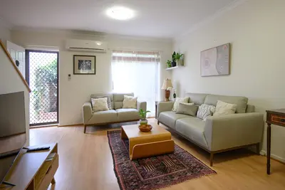 Image de New Listing - Best Location Leederville Townhouse