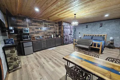 Image de Restin' Holes Ky Bourbon Trail C -Sauna-HotTub-Gym-Playground-Waterfall-Themed