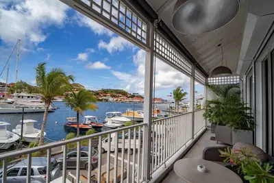 Image de 3 Bed Apartment Suite harbour in Gustavia