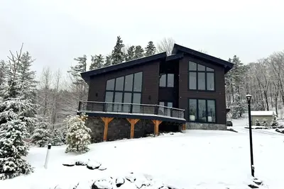 Image de Sundance Village- Ski-on/off, Hot tub, Views, Clubhouse access @ Mt Snow