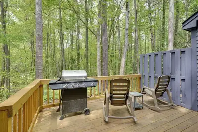 Image de 7 Mi to Dtwn Raleigh: Bbq-Ready Townhome!