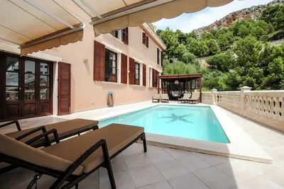 Image de Villa Ă Capdepera avec vue sur la mer