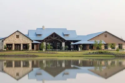 Image de Modern Texas Retreat in Towne Lake – Stylish Comfort & Prime Location!