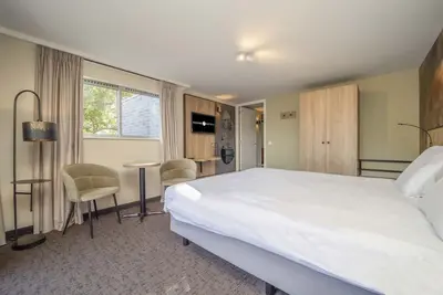 Image de Quality Time Awaits: Spacious Room & Nearby Fun in Beekse Bergen Zoo