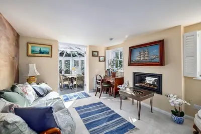 Image de Magnifique cottage de 3 chambres à Kingsand, Sans dépôt