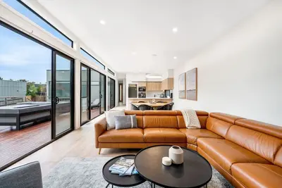 Image de Waterfront Luxury in Opossum Bay