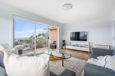 Image de Spectacular View Modern Comfort