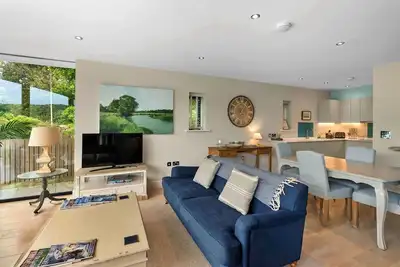 Image de Appartement Ă Devon avec vue sur l'estuaire