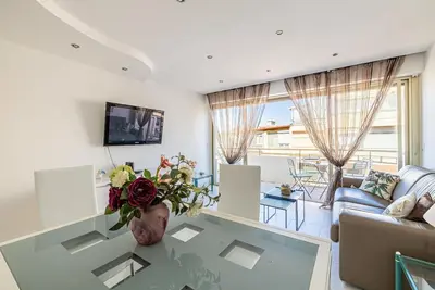 Image de Appartement à Cannes avec 1 chambres à coucher, 4 couchages