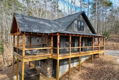 Image de Rustic Retreat in Coosawattee River Resort - Game Room