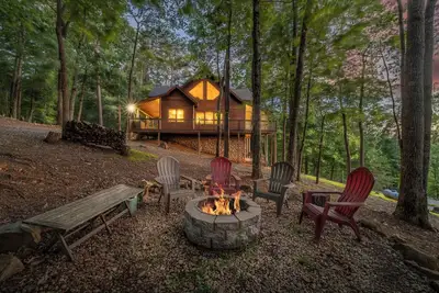 Image de Experience breathtaking mountain views at Sunset Ridge Aska