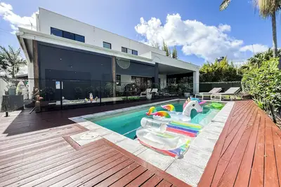 Image de Spacious, stylish and perfectly located - Broadbeach Gem is the ideal base for unforgettable stays.