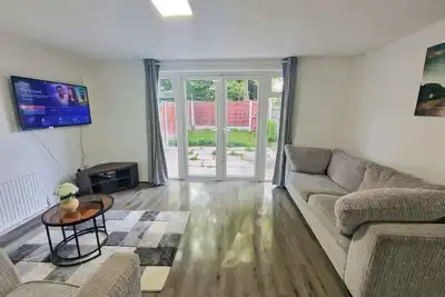 Image de 3 Bedroom Northenden Home by City SuperHost