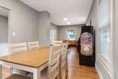 Image de Walk to Niagara Falls. Renovated 3 bed house!