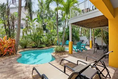 Image de Escape to Mango Tango! 4-Min Walk to Beach, Private Pool and Bbq on Anna Maria!