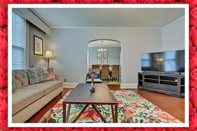 Image de Spacious Home 5br! Cozy and Bright Home!