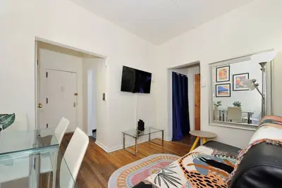 Image de Charming 2br Retreat Near Central Park!