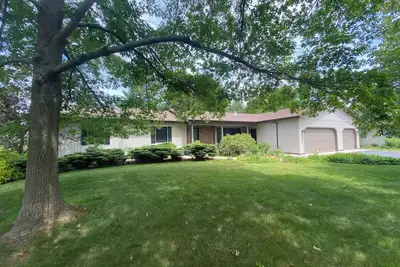 Image de Spacious 5-bedroom house just outside the Village of Elk Rapids with Ac, WiFi