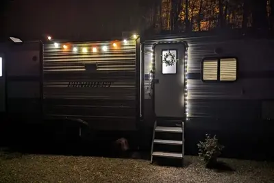Image de Blue Ridge Mountain Cozy Camper