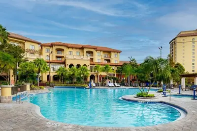 Image de Inside the Walt Disney World Welcome Arch! Luxurious 2 Br, 2ba Deluxe Condo