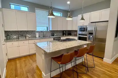 Image de 3 Bd w/Rooftop-Tcu-Stockyards-Historic Fw-Dickies