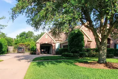 Image de Spacious Upscale 5-bedroom house 1 Acre Pet Friendly in Cypress