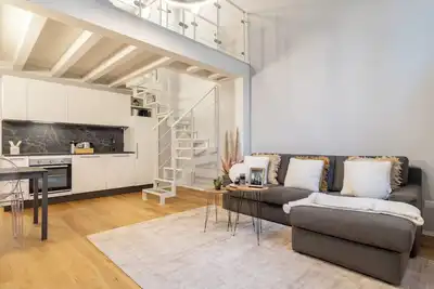 Image de Stylish and Quiet Flat Next to Metro + Ac