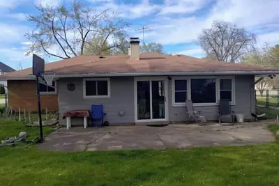 Image de Clean home in quiet neighborhood
