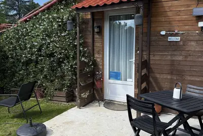 Image de Petite maison à la campagne au calme avec piscine, à 15 kilomètres de Bergerac.