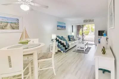 Image de Marina + Pool Access On-Site: Key Largo Escape